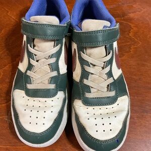 Nike kids shoes dunk low size 3 boys.  K156